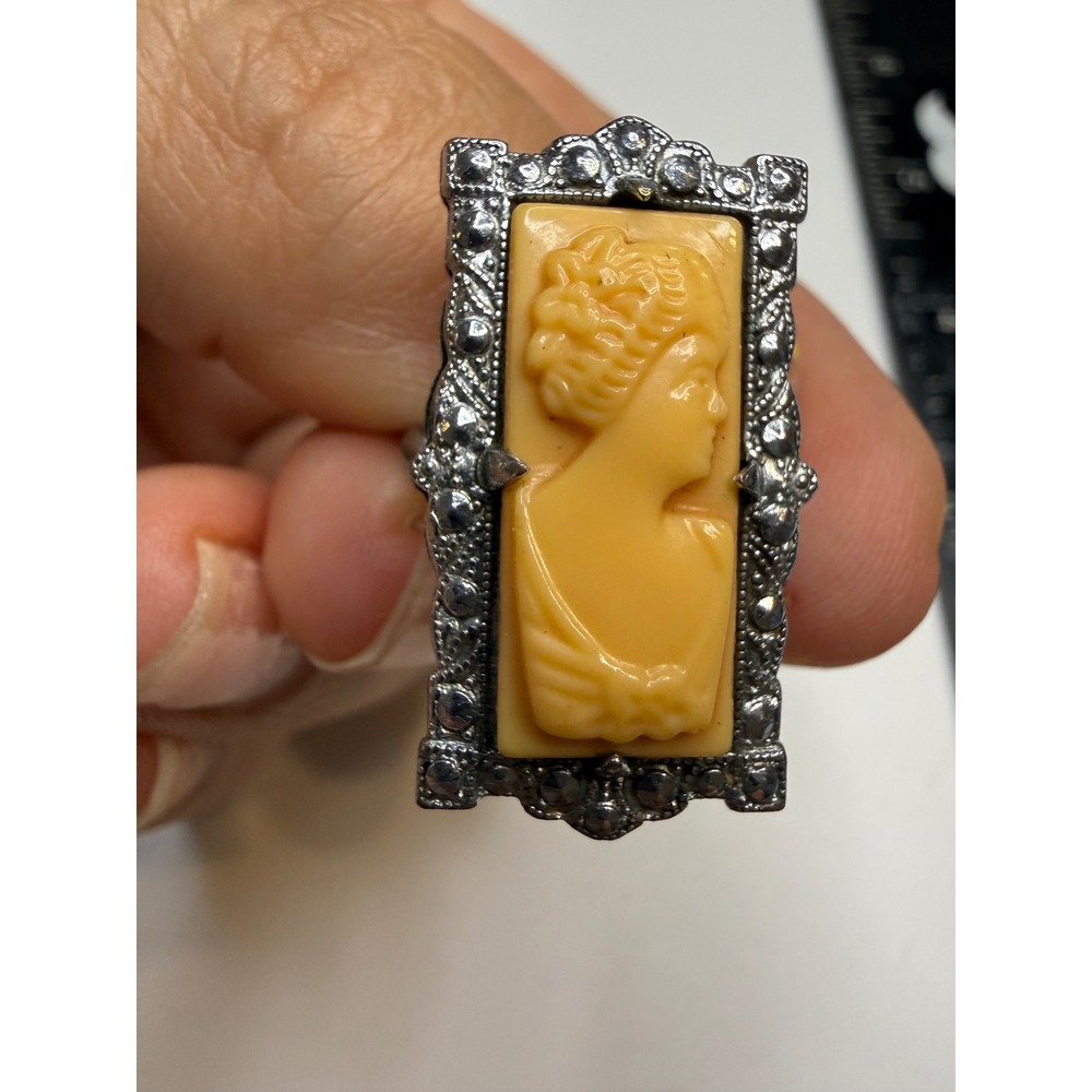 Vintage Art Deco Cameo Ring Butterscotch Portrait Silver Tone Ornate Size 5.25